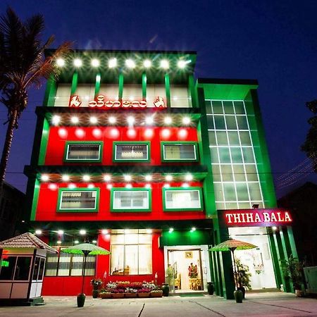 Thiha Bala Hotel Pyin Oo Lwin Exteriör bild