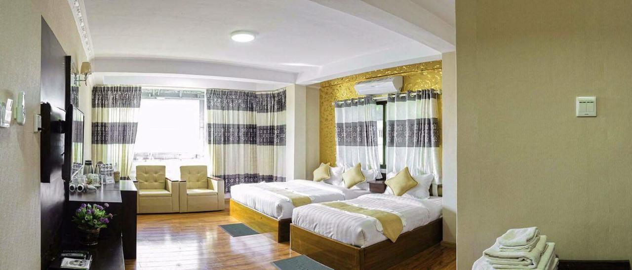 Thiha Bala Hotel Pyin Oo Lwin Exteriör bild