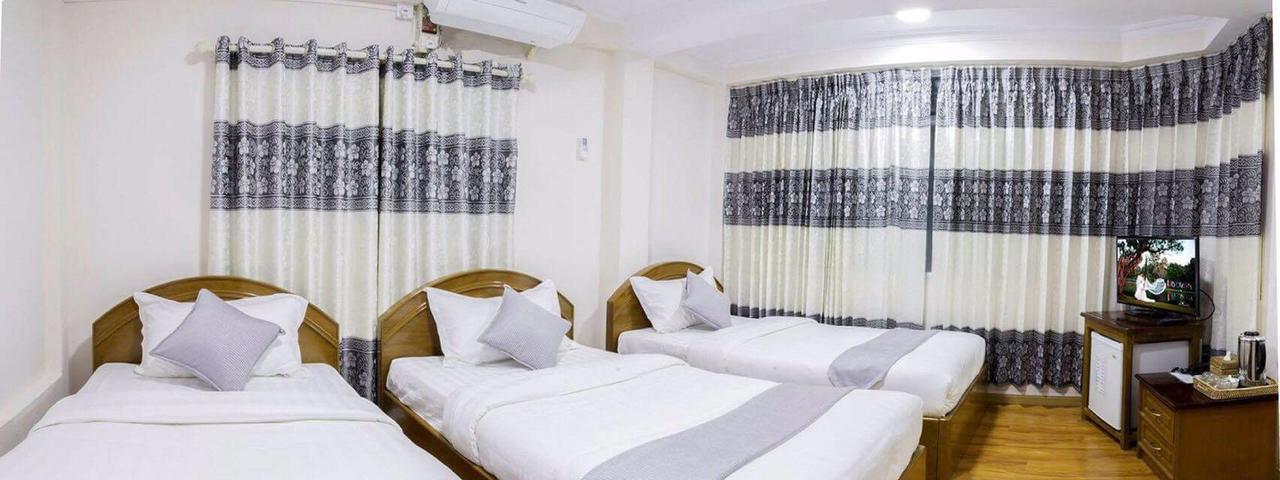 Thiha Bala Hotel Pyin Oo Lwin Exteriör bild